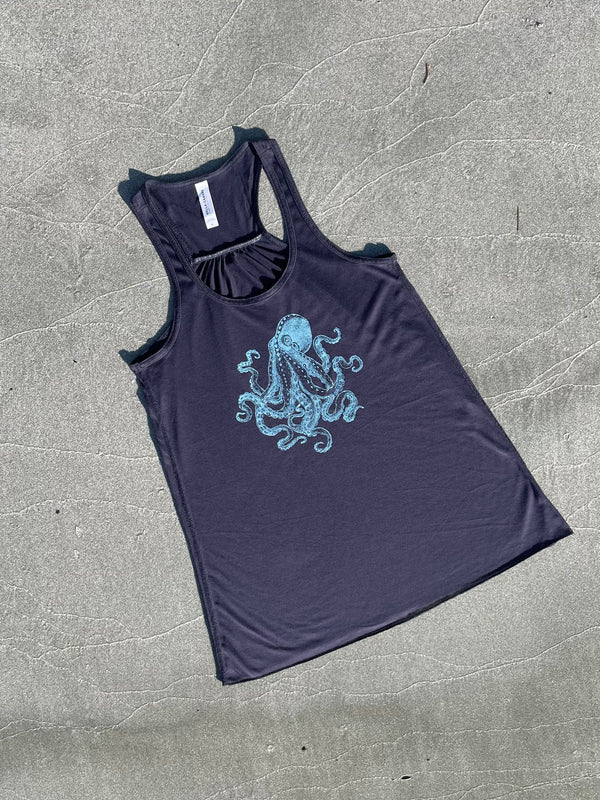Octopus Tank in Navy