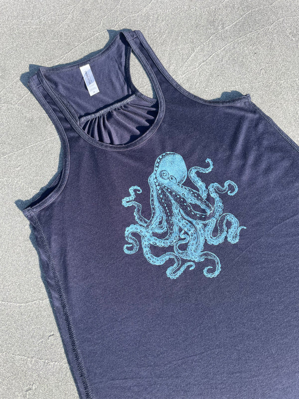 Octopus Tank in Navy